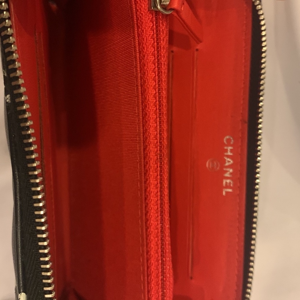 Chanel Data Center Wallet LIKE NEW - Picture 9 of 9